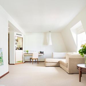 Junior suite city